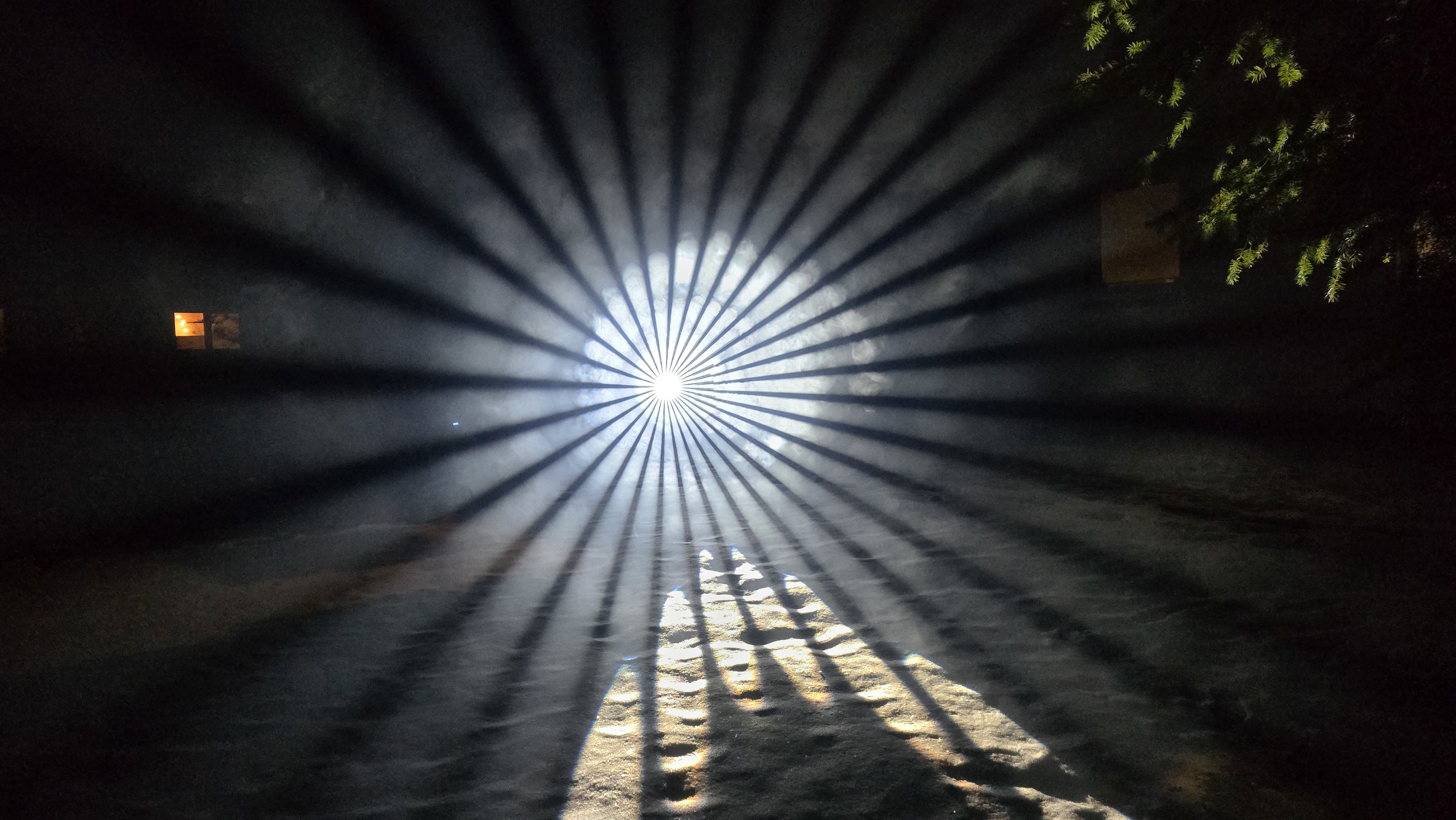Bühnenlicht mit Nebel und kräftigen Farben